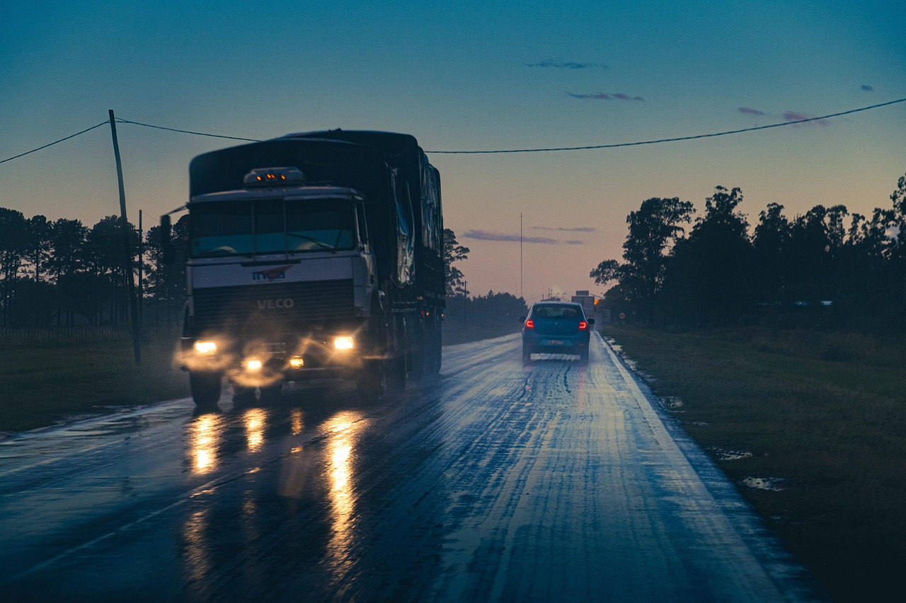 Daliniai kroviniai: ekonomiškas sprendimas mažesnių siuntų transportavimui